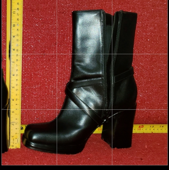 Vintage 90's Square Toed Chunky Heel Platform Boot - Picture 14 of 14
